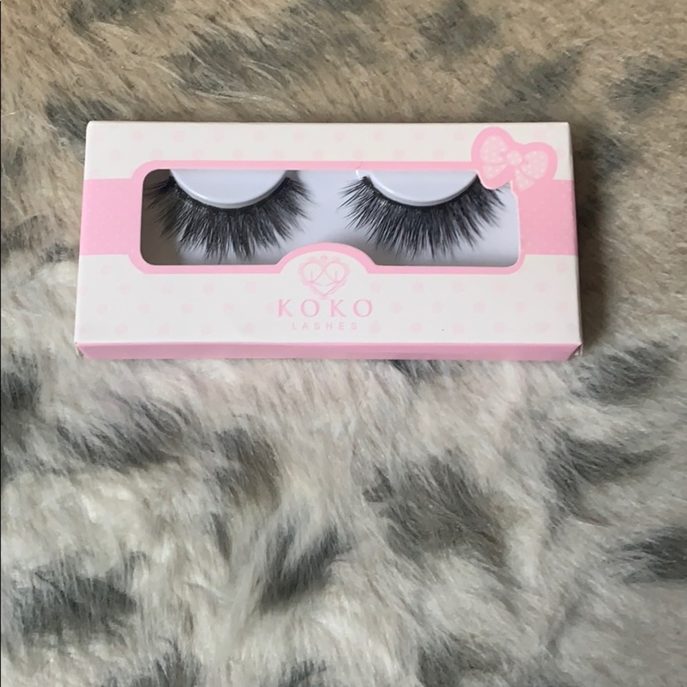 KoKo Lashes NWT